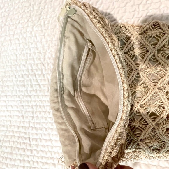 Macrame Ivory Crossbody Purse with Fringe - Picture 8 of 9